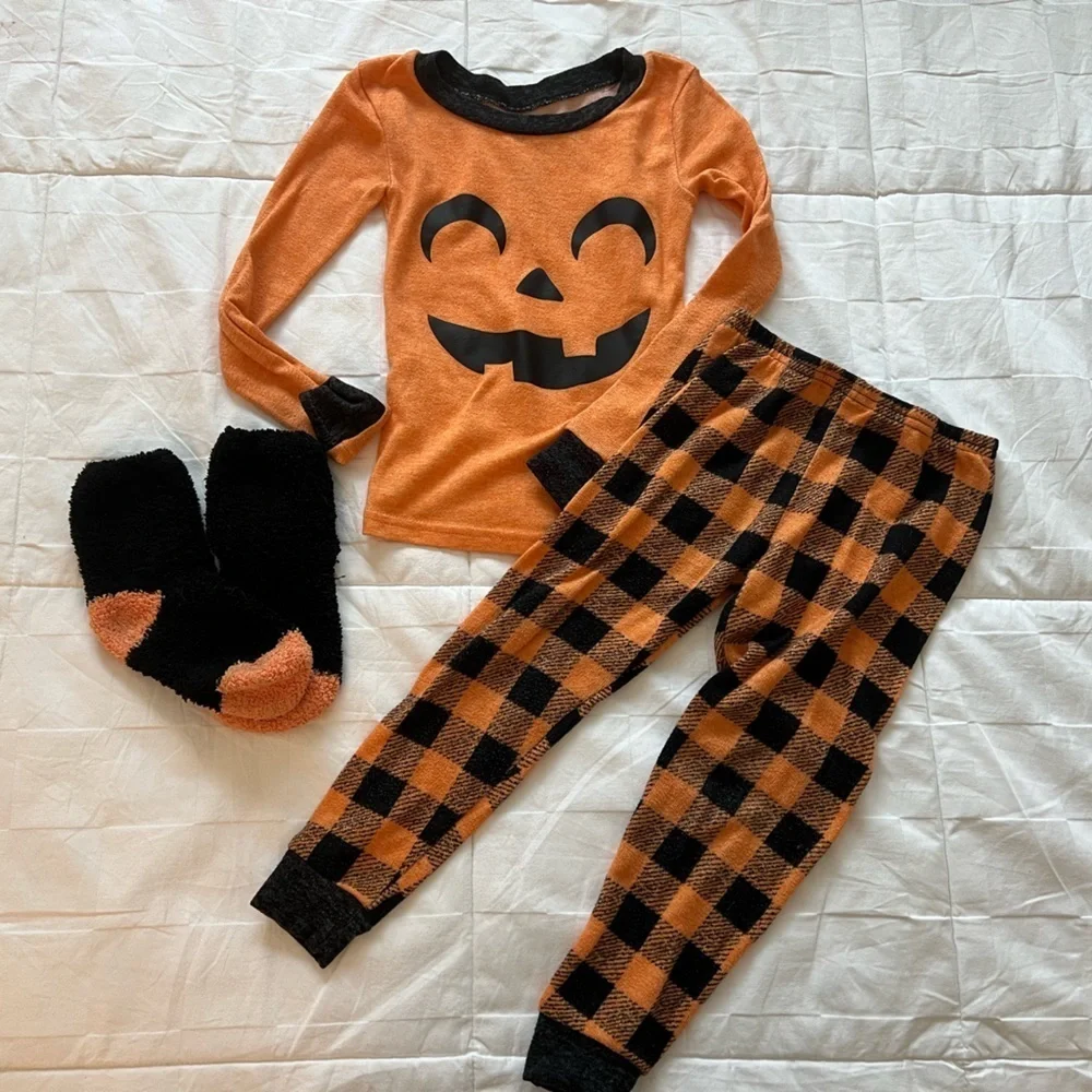 Kids 4T Halloween Pajama Set Pumpkin Buffalo Plaid PJs Socks